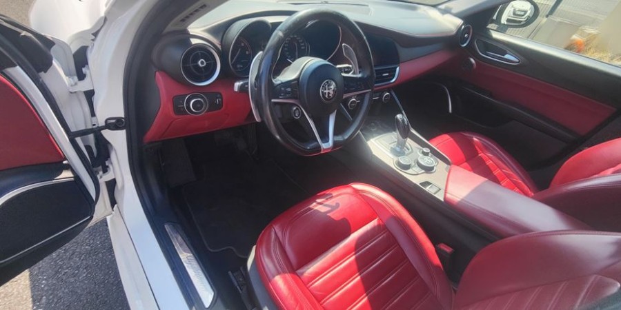Alfa Romeo Giulia 2.2 JTD 180 CV / SPORT