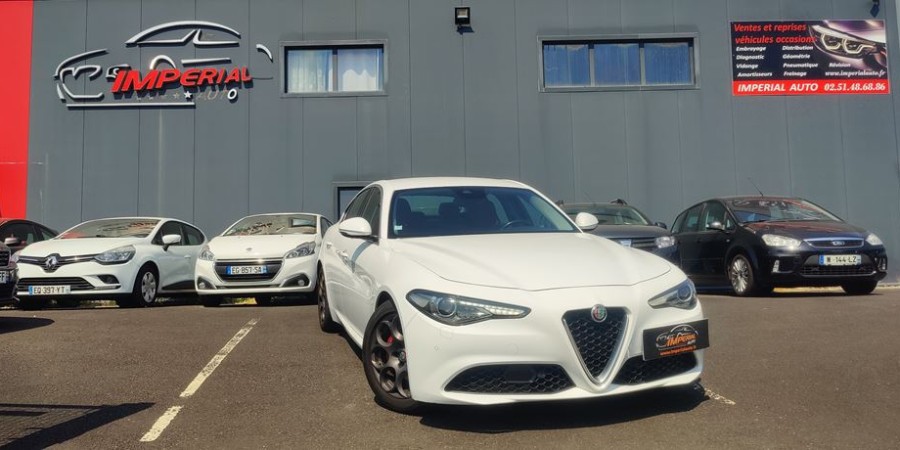 Alfa Romeo Giulia 2.2 JTD 180 CV / SPORT