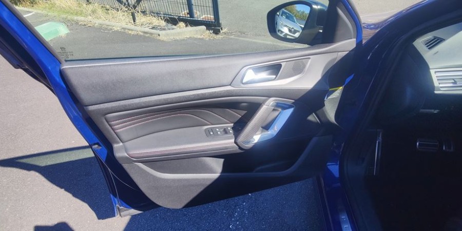 Peugeot 308 II PHASE 2 0 BLUE HDI 150 CV / GT LINE