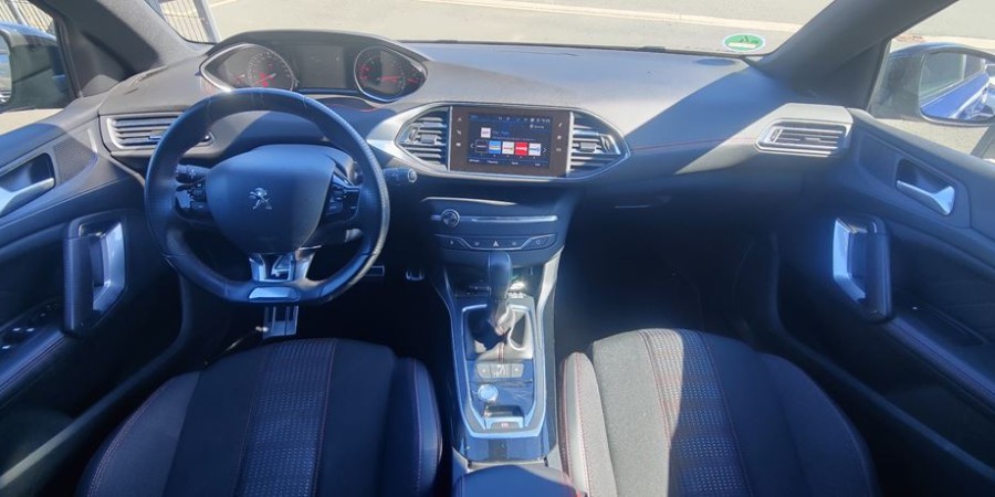 Peugeot 308 II PHASE 2 0 BLUE HDI 150 CV / GT LINE