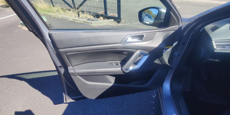 Peugeot 308 II BVM6 1.6 E-HDI 115 CV / ALLURE