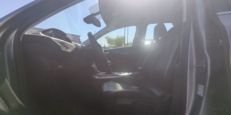 Peugeot 308 II BVM6 1.6 E-HDI 115 CV / ALLURE