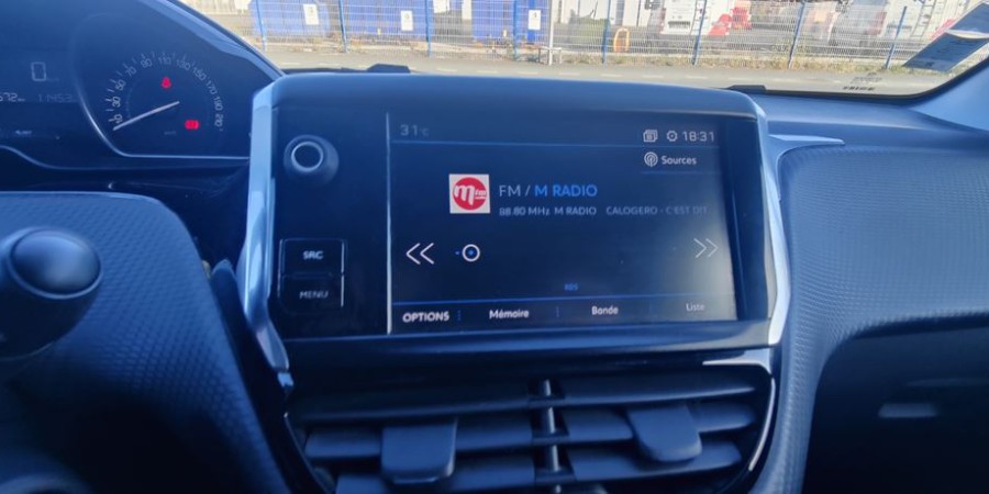 Peugeot 208 PHASE 2 DISTRIBUTION NEUVE 1.6 BLUE-HDI 100 CV / STYLE