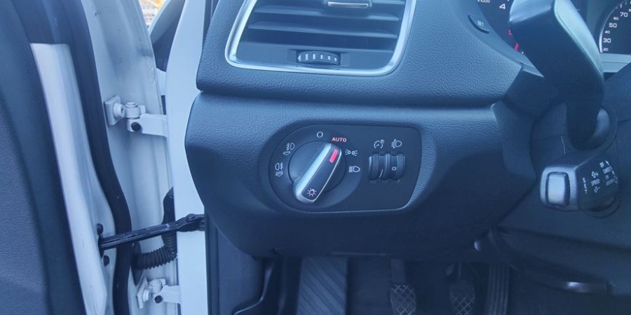 Audi Q3 2.0 TDI 140 CV / AMBIENTE