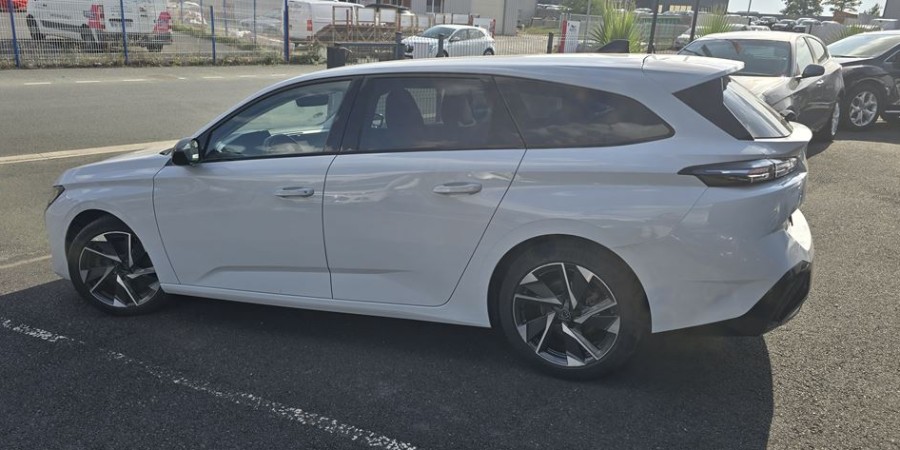 Peugeot 308 II EAT 8 1ERE MAIN SW 1.5 BLUE-HDI 130 CV / ALLURE PACK