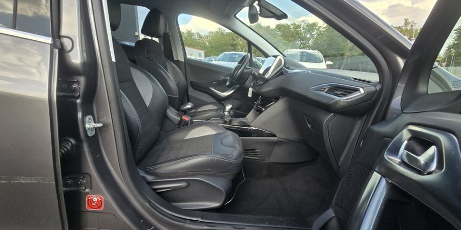 Peugeot 2008 CARPLAY KIT DISTRI NEUF 1.2 PURETECH 110 CV / URBAN CROSS