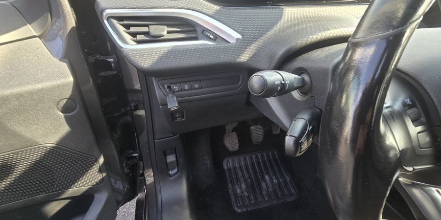 Peugeot 2008 CARPLAY KIT DISTRI NEUF 1.2 PURETECH 110 CV / URBAN CROSS
