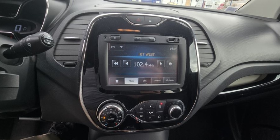 Renault Captur EDC6 1.2 TCE 120 / INTENS