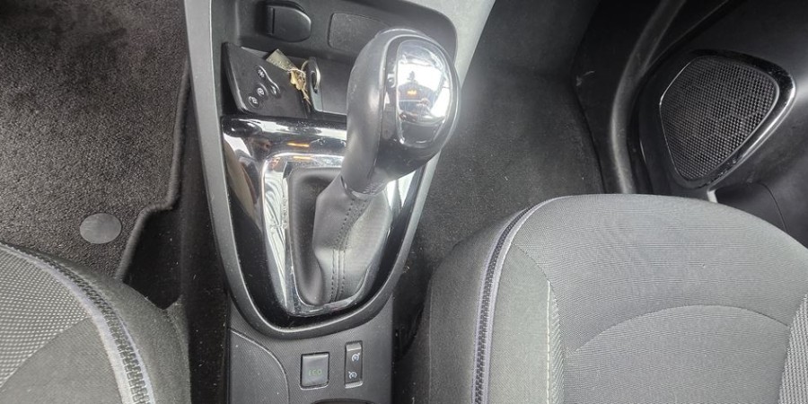 Renault Captur EDC6 1.2 TCE 120 / INTENS