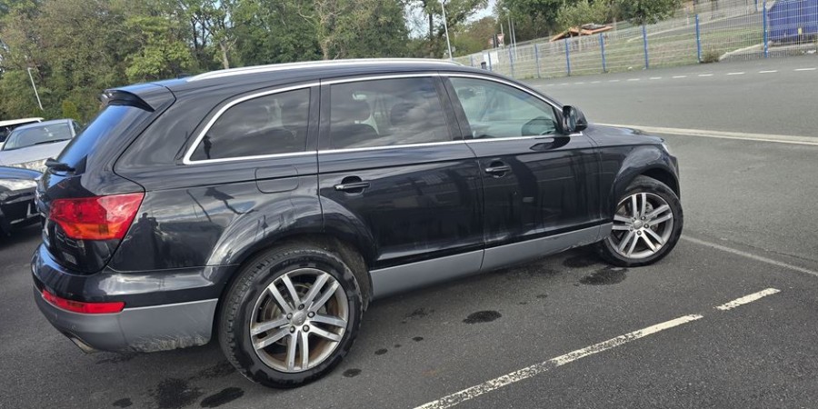 Audi Q7 AMBITION LUXE 7 PLACES 3.0 TDI V6 233 BVA6 / 6 INJECTEURS FAITS