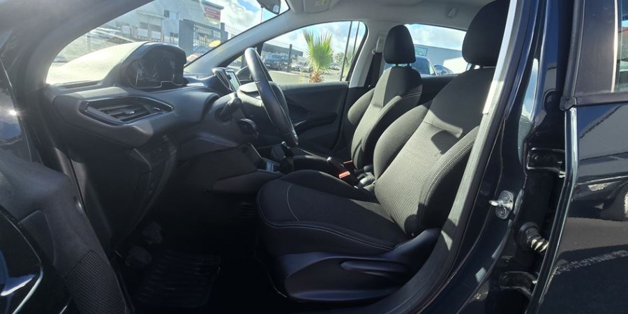 Peugeot 208 I PHASE 2 1.5 BLUE-HDI 100 CV / ACTIVE